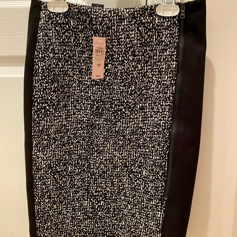 Ann Taylor Black & White Skirt